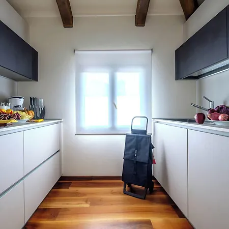 Ca' Moro Clemente Apartment *
